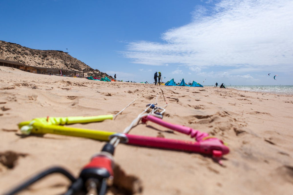 Kitesurf & Wingfoil Lessons